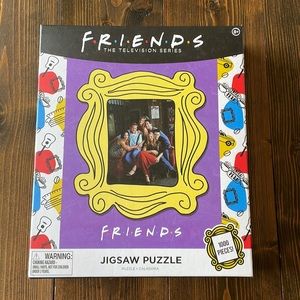 Friends 1000 puzzle pics set